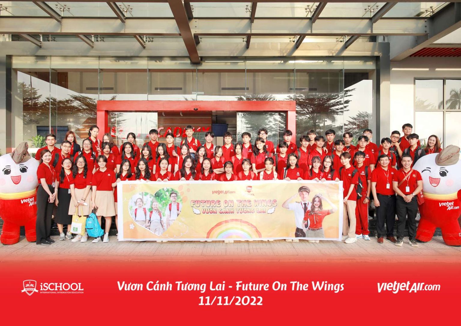 The career orientation event "Future on The Wings" was held by Vietjet Aviation Academy with a collaboration from iSchool international school system.