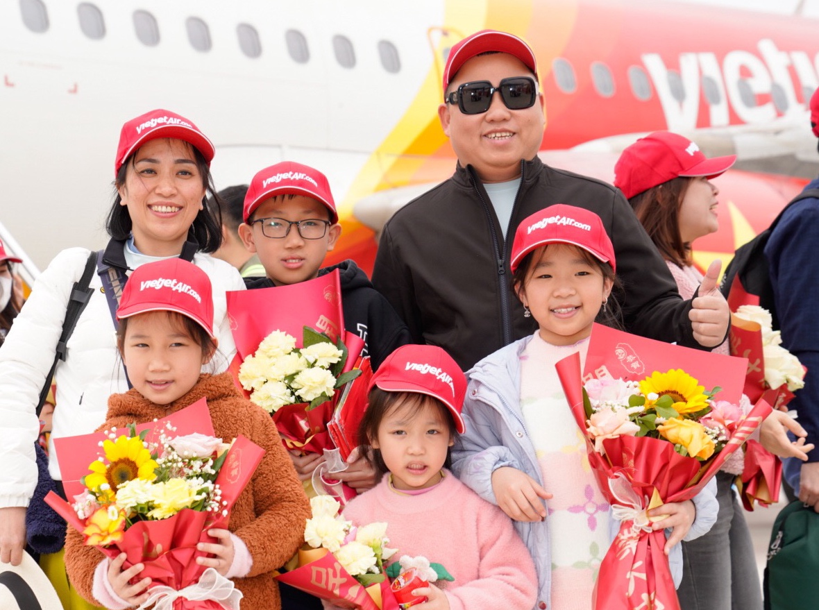 Vietjet khai trương đường bay thứ hai đến với Điện Biên mừng 70 năm chiến thắng Điện Biên Phủ